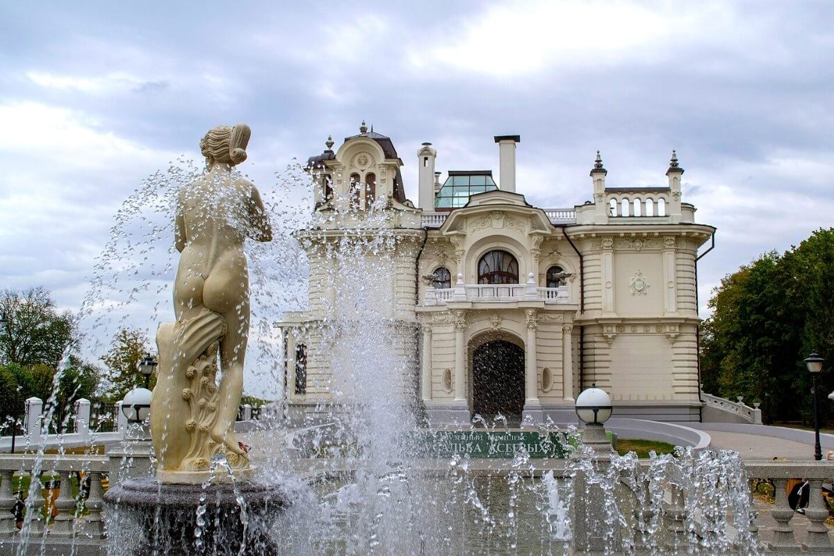 Усадьба Асеевых. Алие Ганиева, CC BY-SA 4.0 https://creativecommons.org/licenses/by-sa/4.0, via Wikimedia Commons