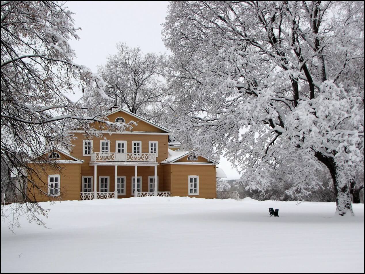 Тарханы. Дмитрий Мозжухин, CC BY 3.0 https://creativecommons.org/licenses/by/3.0, via Wikimedia Commons