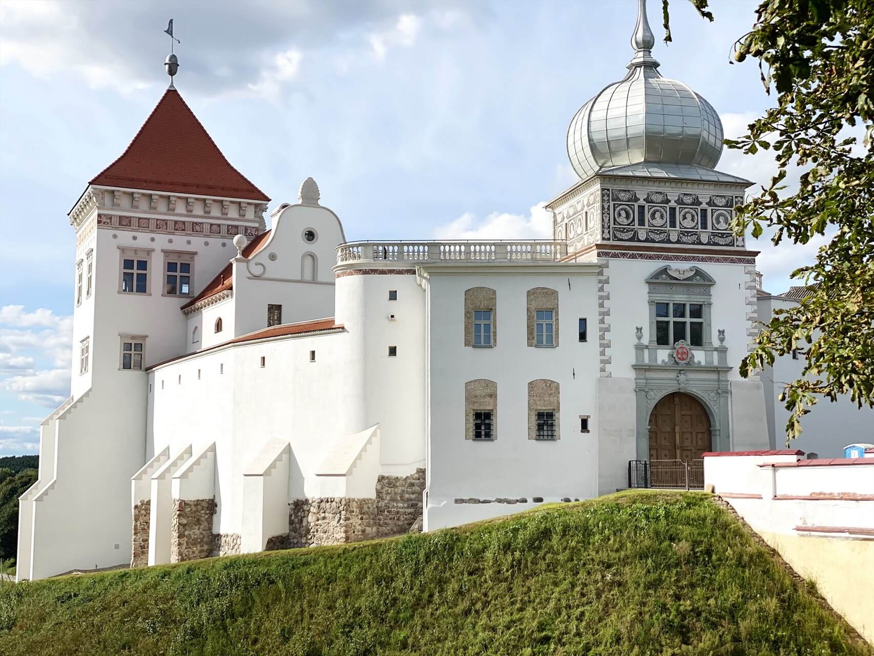 Старый замок. Фото от партнёра.