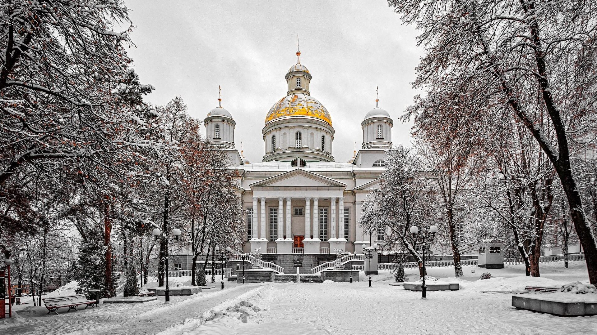 Пензенский Спасский кафедральный собор зимой. Фото: Aleksey Makeev, CC BY 4.0 https://creativecommons.org/licenses/by/4.0, via Wikimedia Commons