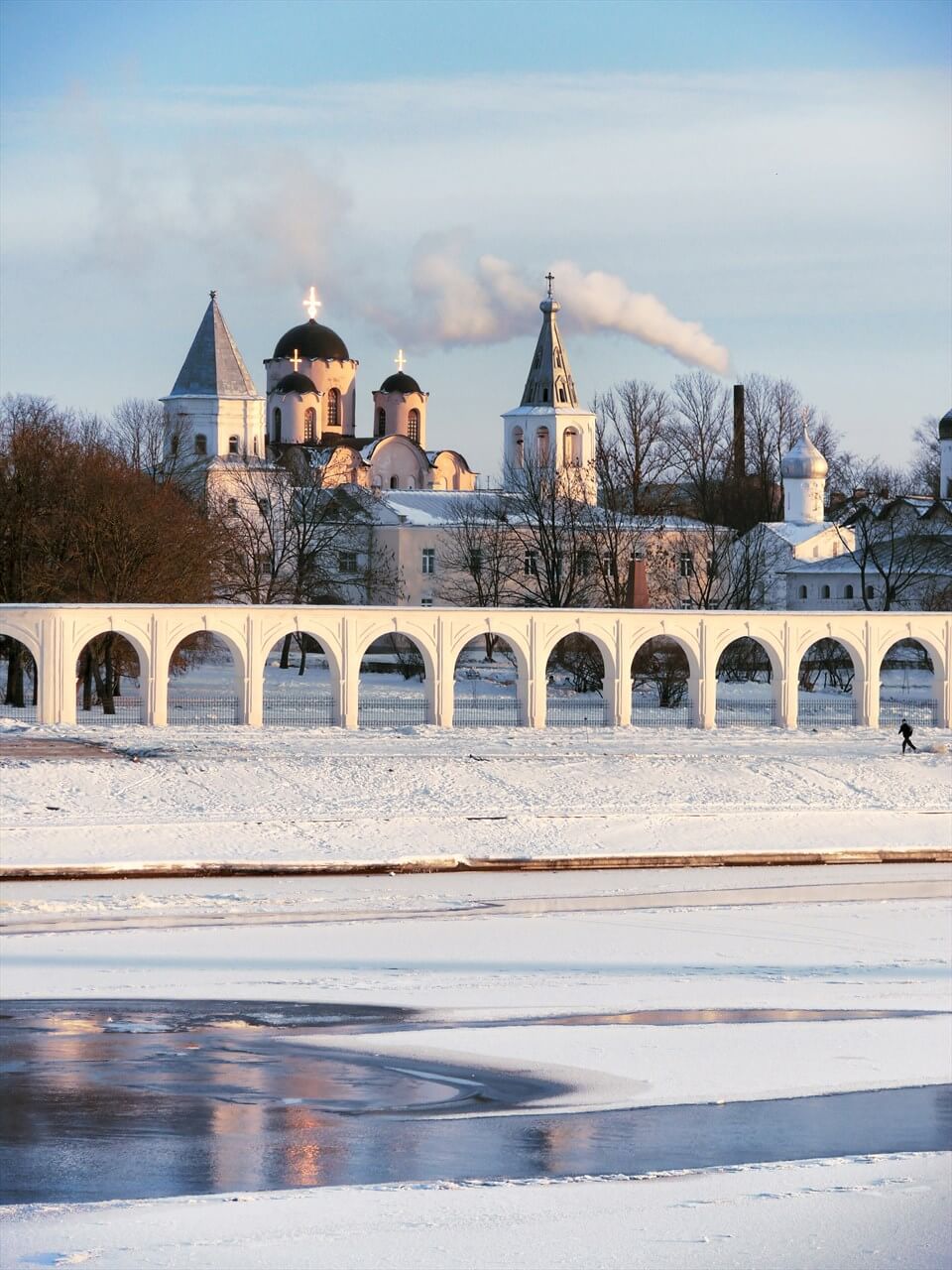 Ярославово Дворище. Фото: Konstantin hramov, CC BY-SA 4.0 https://creativecommons.org/licenses/by-sa/4.0, via Wikimedia Commons